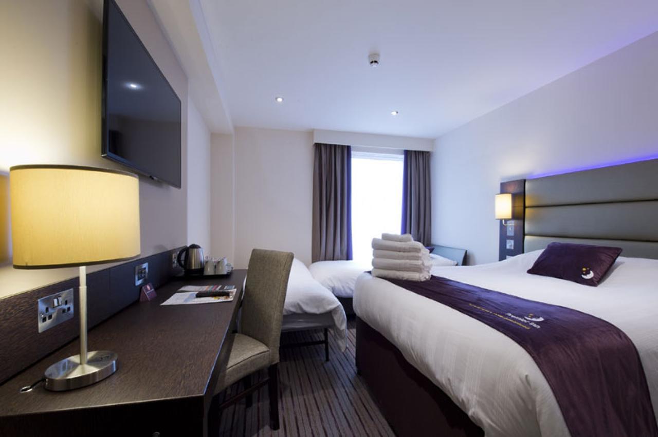 Premier Inn Glasgow Pacific Quay Exterior foto